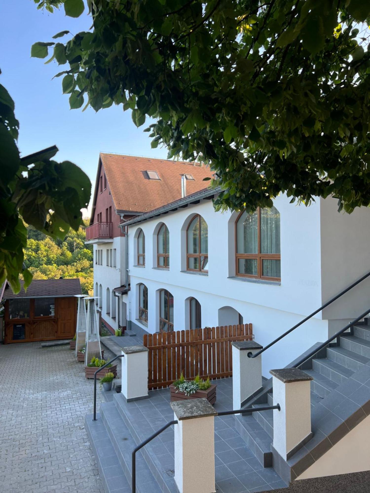 Restaurace A Penzion U Svate Barbory Ústí nad Labem Εξωτερικό φωτογραφία